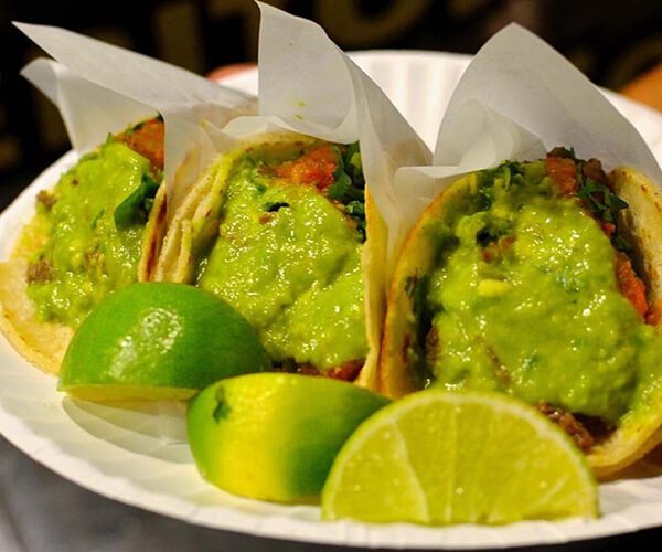 El taco en la vida tijuanense